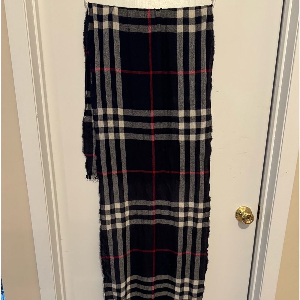 Burberry scarf 6 x 18 red blue white gently used